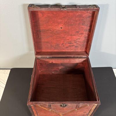 LOT 131: Seaside Collection of Light Houses, Oil Painting, Fish Platter & Wooden Chest