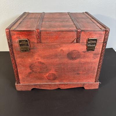 LOT 131: Seaside Collection of Light Houses, Oil Painting, Fish Platter & Wooden Chest