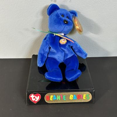 LOT 133: Large Collection of Beanie Babies (29)