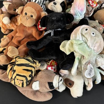 LOT 133: Large Collection of Beanie Babies (29)