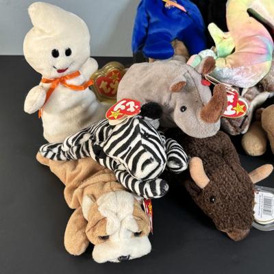 LOT 133: Large Collection of Beanie Babies (29)