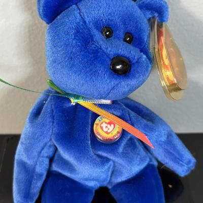 LOT 133: Large Collection of Beanie Babies (29)