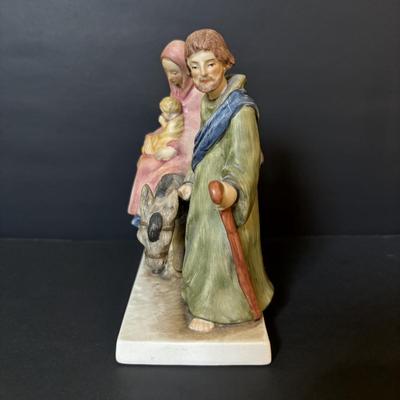 LOT 135: Vintage Goebel Flight Out of Egypt Nativity Figurine & Reglious Items