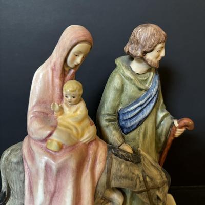 LOT 135: Vintage Goebel Flight Out of Egypt Nativity Figurine & Reglious Items