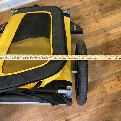 LOT 145: Retrospec Rolling Rover Pet Bike Trailer
