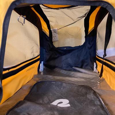 LOT 145: Retrospec Rolling Rover Pet Bike Trailer