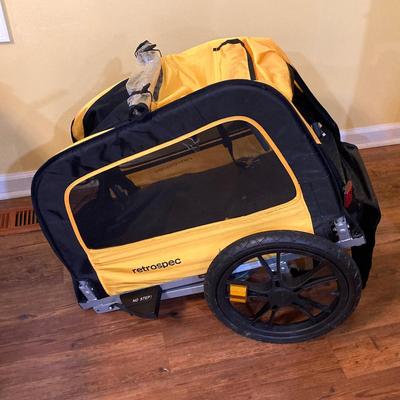 LOT 145: Retrospec Rolling Rover Pet Bike Trailer