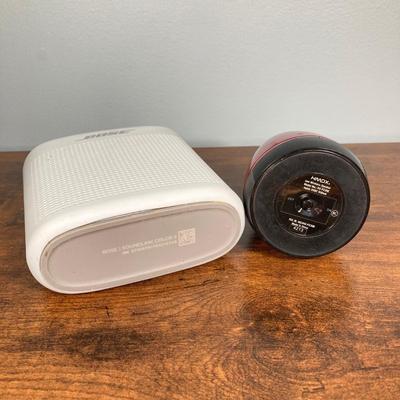 LOT 147: Wireless Speaker Collection - Bose SoundLink, HMDX and Wood Kaiisa
