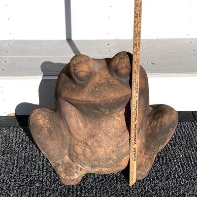 LOT 149: Terracotta Frog Planter