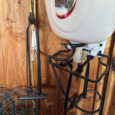 LOT 157: Shed Cleanout: Round-up Backpack Sprayer, Kayak/Canoe Roof Rack, Traveling Lawn Sprinkler
