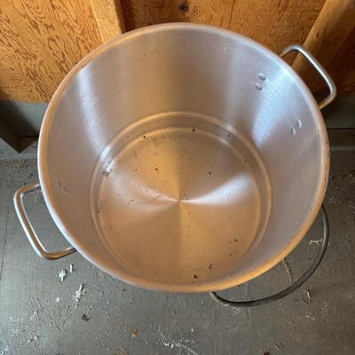 LOT 158: Outdoor Propane Turkey Fryer/Cooker