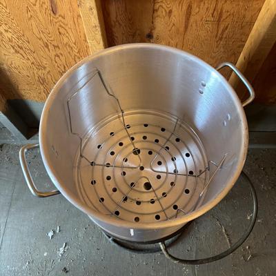LOT 158: Outdoor Propane Turkey Fryer/Cooker