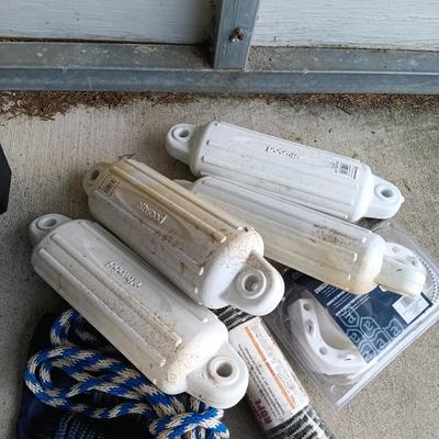 LOT 160: Attwood Cooler Mounting Kit, Attwood Boat Fenders, Playmate Coolers & More