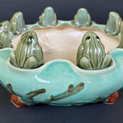 LOT 163: Vintage Ceramic Frog Planter