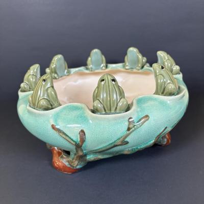 LOT 163: Vintage Ceramic Frog Planter