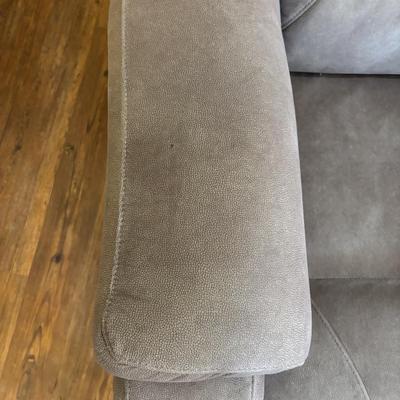 LOT 164: Power Recliner