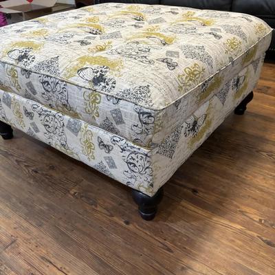 LOT 168: Oversized Accent Ottoman & Floor Lamp