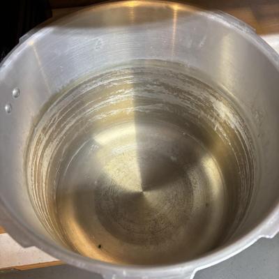 LOT 172: Basement Finds Kitchen Appliances: Crock Pot, All-Clad Roasting Pan, T-Fal Oti Grill, Cuisinart Coffee Pot, Excalibur Food...