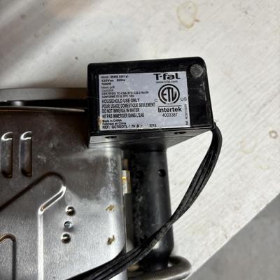 LOT 172: Basement Finds Kitchen Appliances: Crock Pot, All-Clad Roasting Pan, T-Fal Oti Grill, Cuisinart Coffee Pot, Excalibur Food...