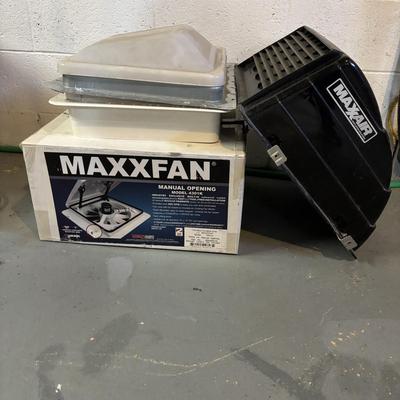 LOT 177: Used Maxx Fan & Maxx Air Vent Cover