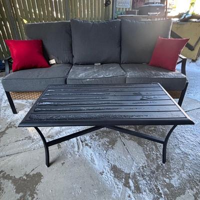 LOT 178: Outdoor Patio Furniture: Couch & Table