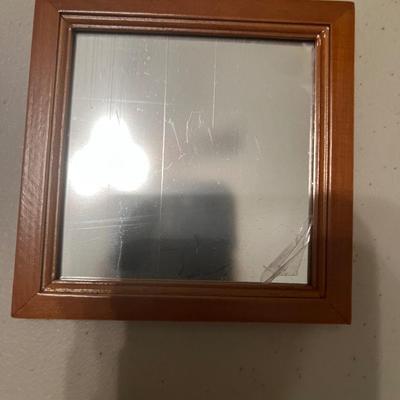 Mini doll mirror