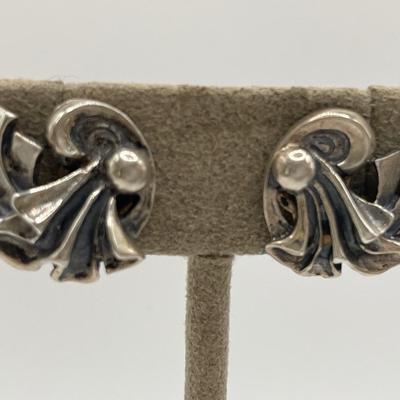 1920’s sterling screwback earrings