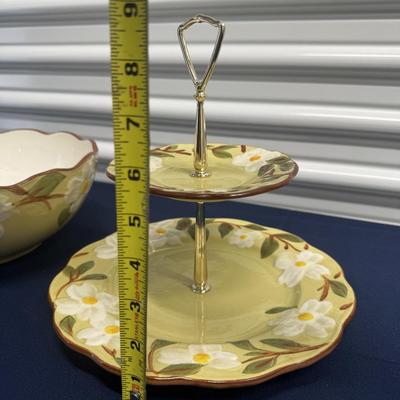 Sandland Primitives White Dogwood Tiered Stand & Bowl – Hand Painted Stoneware