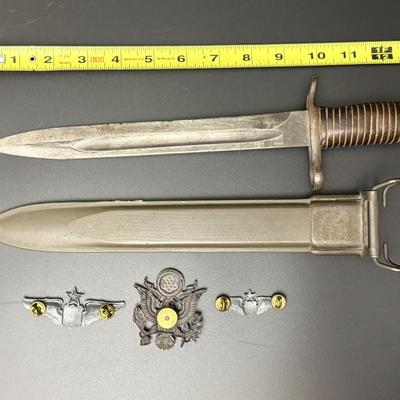 WW2 Military Bayonet with Scabbard plus 3 Badges
