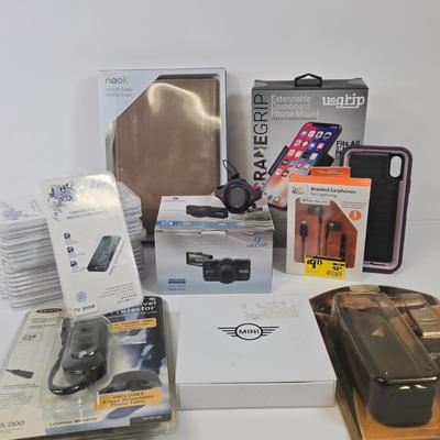 LOT 39: Notebook Travel Surge Protecter, Tech and Go Braided Earphones, Soleus Running Watch, Dashboard Phone Mount, Multiple Screen...