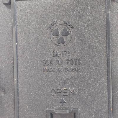 LOT 86: Gemmy Animated Musical Lowrider Car with Santa and Reindeer, Son Ai Santa Claus Cartoon Car Christmas Retro Vintage Toy in Box,...