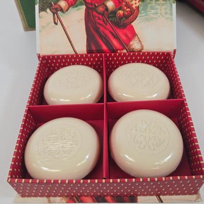 LOT 86: Gemmy Animated Musical Lowrider Car with Santa and Reindeer, Son Ai Santa Claus Cartoon Car Christmas Retro Vintage Toy in Box,...