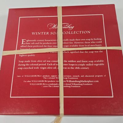 LOT 86: Gemmy Animated Musical Lowrider Car with Santa and Reindeer, Son Ai Santa Claus Cartoon Car Christmas Retro Vintage Toy in Box,...