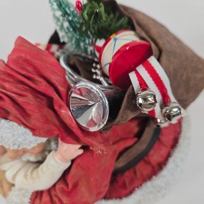 LOT 90: Possible Dreams Clothtique Santa Figurines with Original Boxes