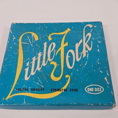 LOT 95: Travel Lot Including Vintage Maps, Brochures, Berlitz Interpreter, Postcards, Stamps, and More