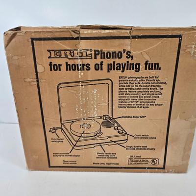 LOT 102: Vintage Power Tronic Solid State Phonograph and Multiple Children's Albums