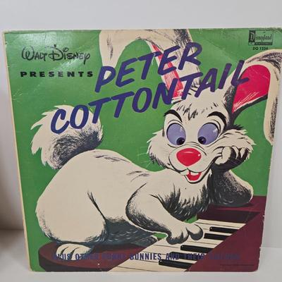 LOT 102: Vintage Power Tronic Solid State Phonograph and Multiple Children's Albums