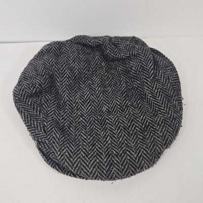 LOT 104: Large Collection and Variety of Men's Hats