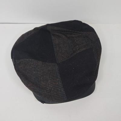 LOT 104: Large Collection and Variety of Men's Hats
