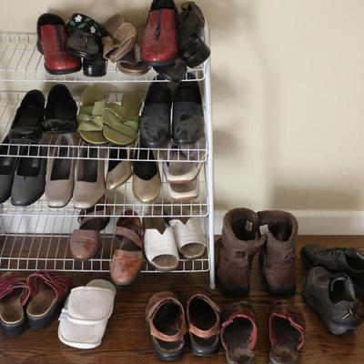 Sale Photo Thumbnail #110: Women’s assorted shoes - bundle