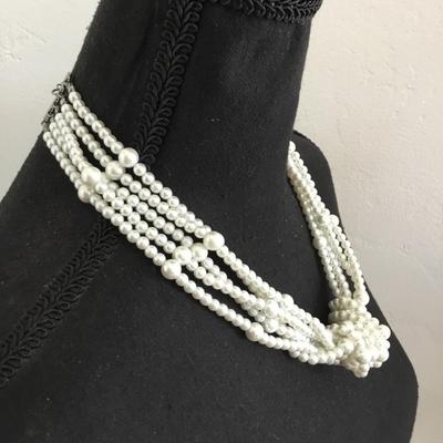 Beautiful very nice faux pearl knotted statement necklace makers, mark