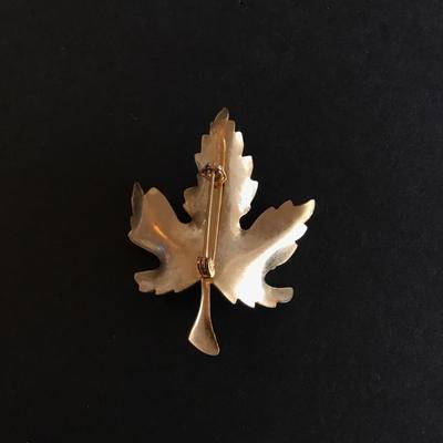 Sale Photo Thumbnail #170: Beautiful Vintage Enamel Gold Tone Leaf Brooch Please see attached photos