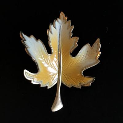 Sale Photo Thumbnail #168: Beautiful Vintage Enamel Gold Tone Leaf Brooch Please see attached photos