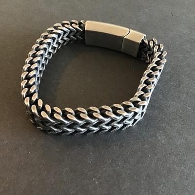 Sale Photo Thumbnail #235: Steve Madden men’s stainless steel chevron link Bracelet with box clasp Please see attached photos