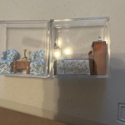 Miniature furniture set