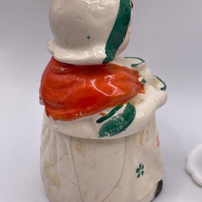 Dutch marmalade jar with Milk glass shakers