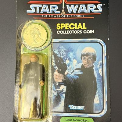 Rare 1984 MOC Kenner Star Wars Power of the Force Luke Skywalker - Sealed with Coin!