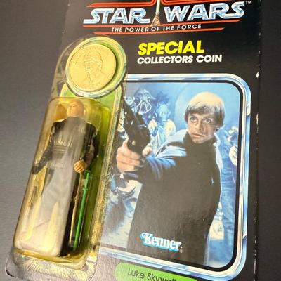 Rare 1984 MOC Kenner Star Wars Power of the Force Luke Skywalker - Sealed with Coin!