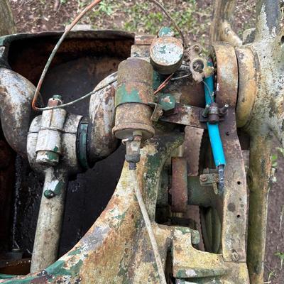 Large Antique Hit & Miss Stationary Engine