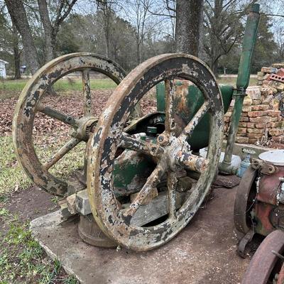 Large Antique Hit & Miss Stationary Engine